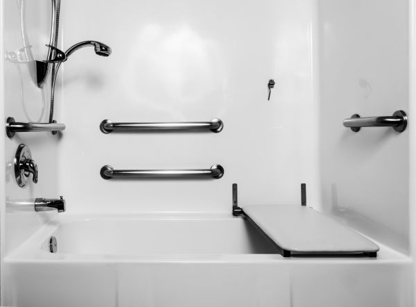 Accessible Tub Installation in Longwood