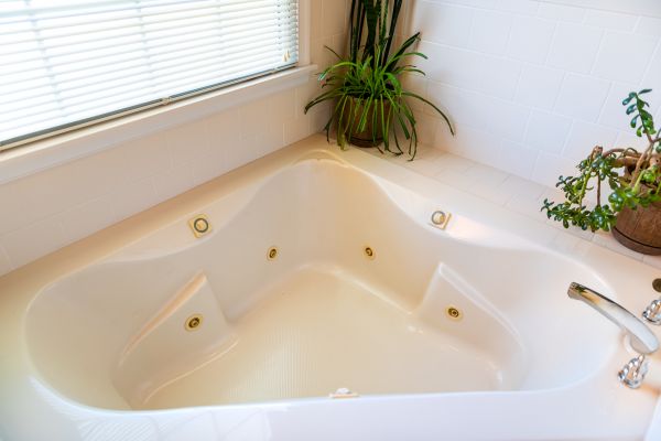 Cost of Soaking Tub Installation in Longwood