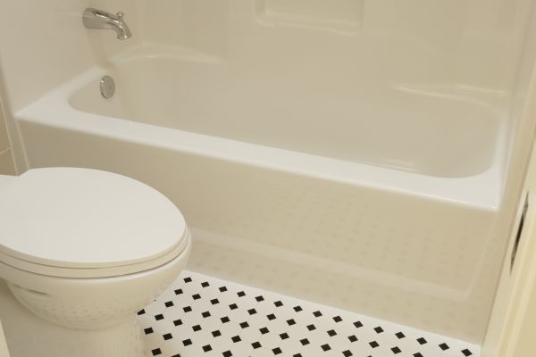 Fiberglass Tub Replacement in Longwood